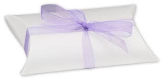 6 Outstanding Benefits of Using Pillow Boxes in Packaging